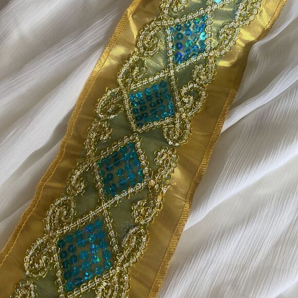 Beautiful  Disney Costume Gorgeous Medium - Picture 10 of 10